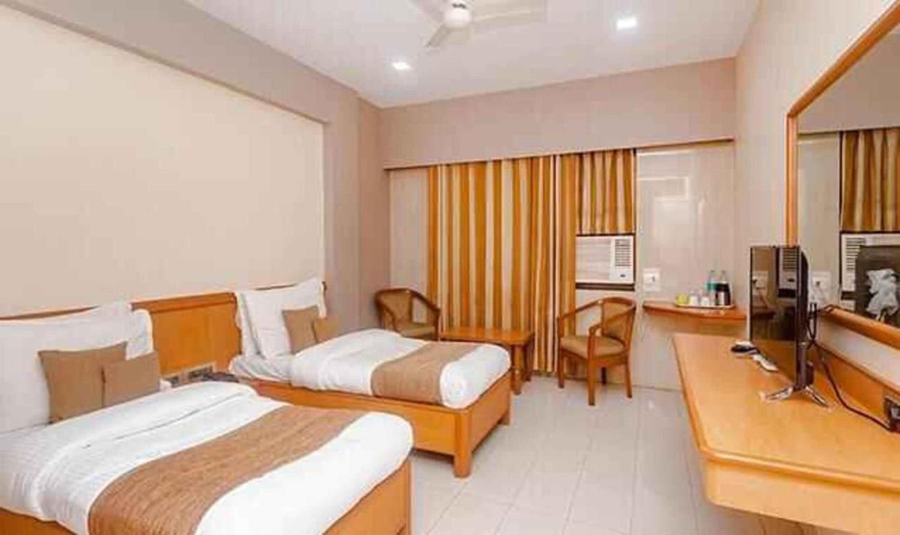 Fabhotel Ashok Tuliip Bhiwandi エクステリア 写真